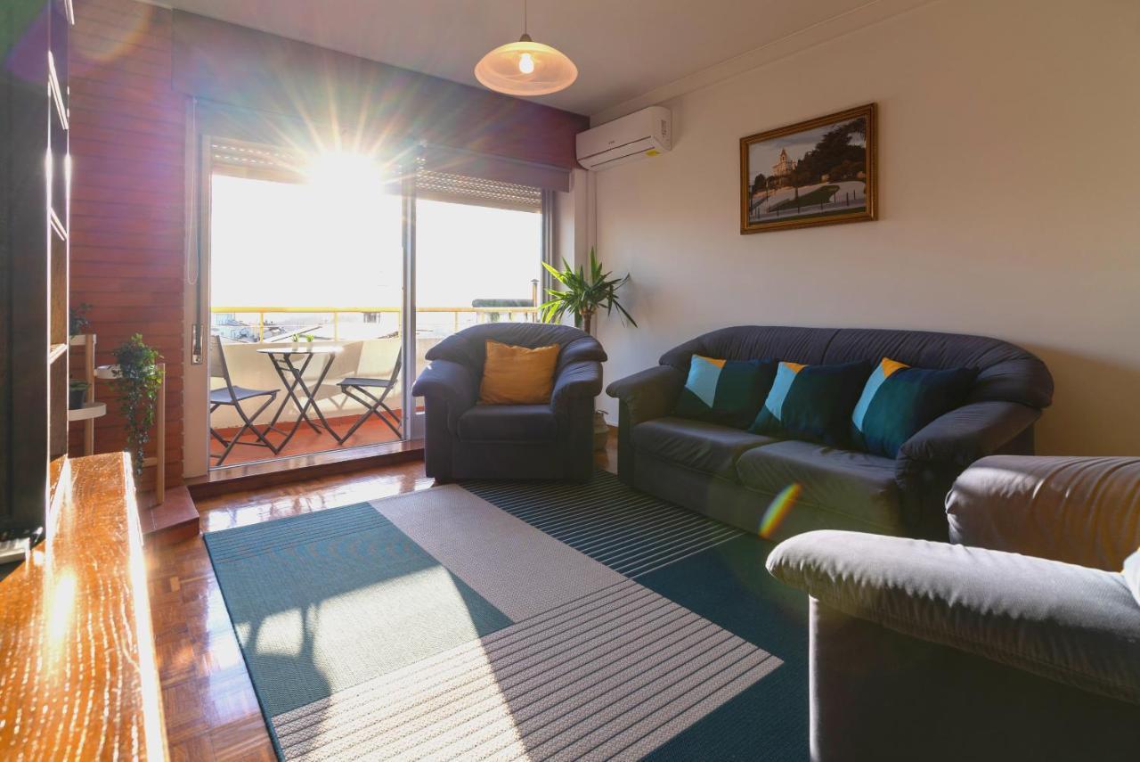 Cozy 3 Room Apartment In Penafiel Centre 외부 사진
